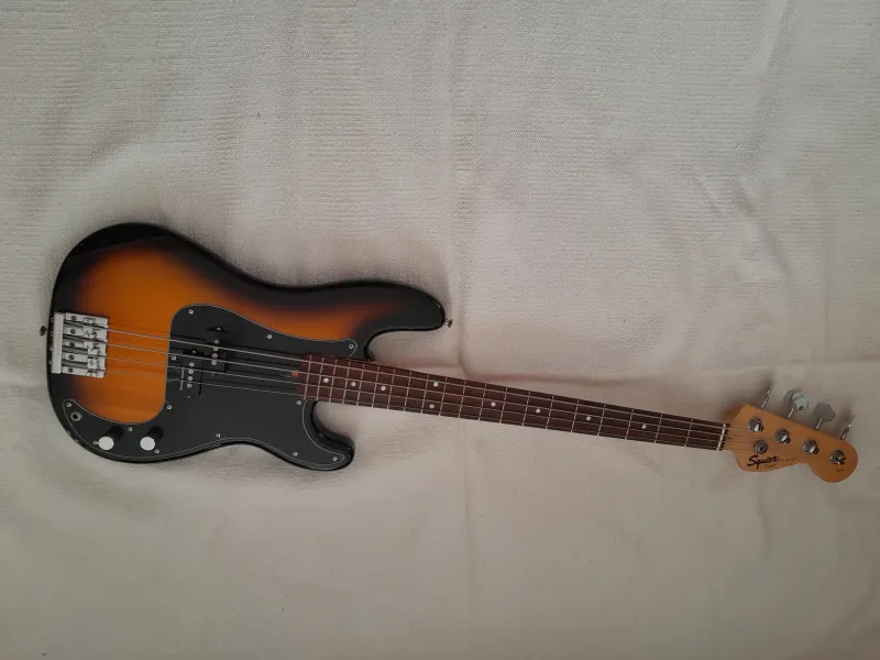 Squier P. Bass Affinity series Basszusgitár