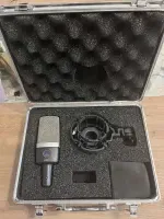 AKG C214