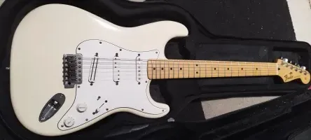 Fender MIM Standard 2013 Elektromos gitár - Bella Andris [Tegnap, 21:02]