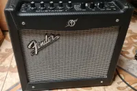 Fender Mustang 1 Combo de guitarra [Day before yesterday, 5:31 am]