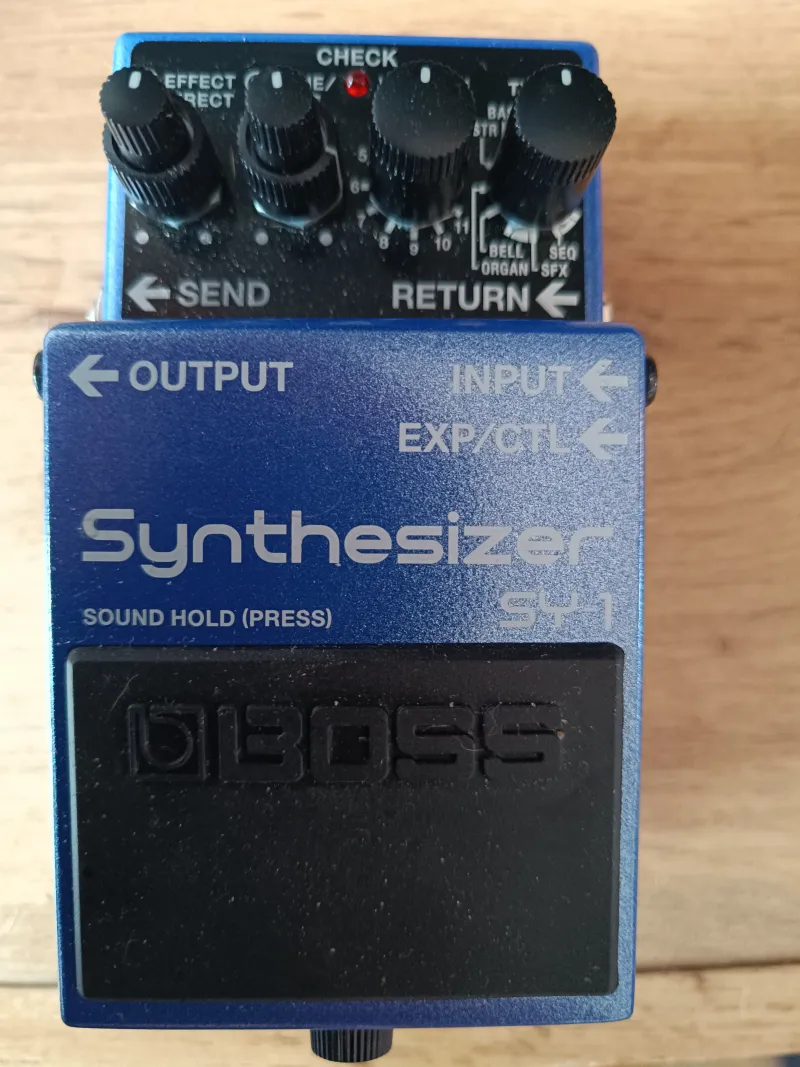 BOSS Synthesizer Sy 1 Effekt pedál