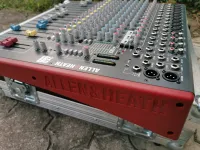 Allen & Heath ZED 16FX Mixing desk - HypnoGee [December 8, 2024, 9:42 am]