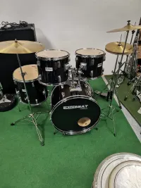 CGiant BlackBeat Drum set [December 10, 2024, 4:15 pm]