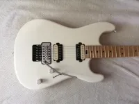 Charvel San dimas H-H Floyd Rose