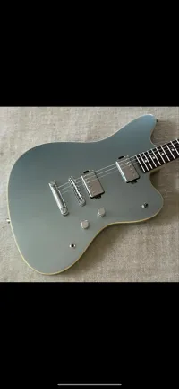 Fender MIJ Modern Jazzmaster E-Gitarre - viko999 [Today, 1:46 am]