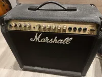 Marshall Marshall Valvestate 8040 előfokcsöves gitárkombó - BluesRun [2024.12.04. 11:07]