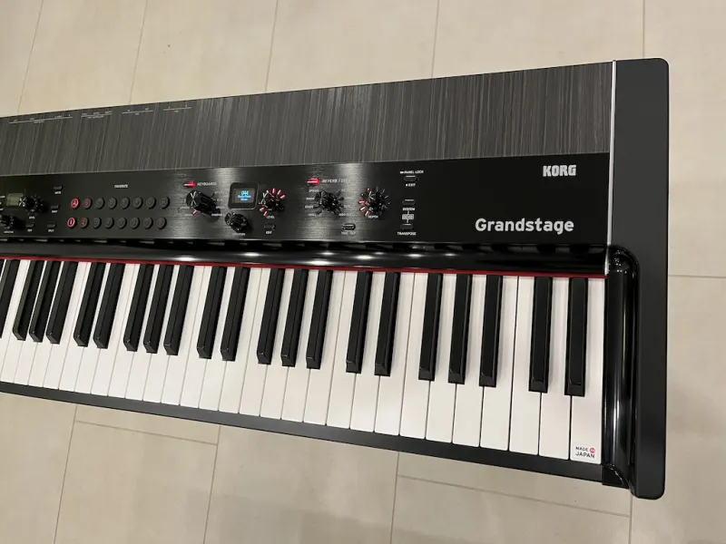 Korg GRANDSTAGE-73 Sintetizador