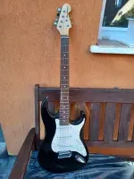 ESI JamMate UG-1 Strato forma, 6.3 jack és USB csatik Elektrická gitara [December 20, 2024, 2:42 pm]