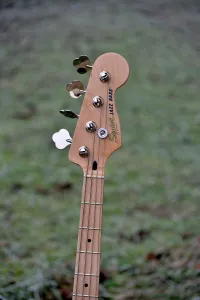 Squier Jazz Bass  Affinity