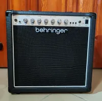 Behringer HA40R