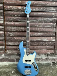 Lakland Skyline DJ4