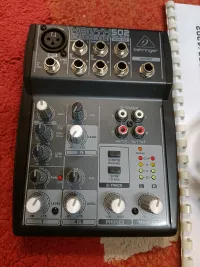 Behringer Xenyx 502