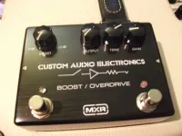 MXR Dunlop CAE MC402 boost és overdrive