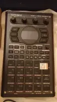 Roland SP 404 MK2 Sampler + 32Gb SD Card + decksaver Sampler - István81 [Tegnapelőtt, 20:56]