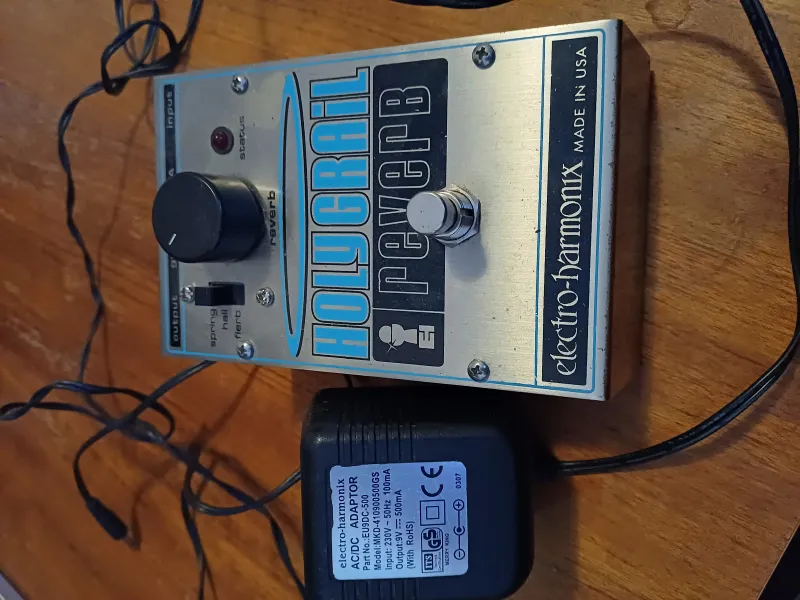 Elektro- Harmonix Holygrail Reverb pedál