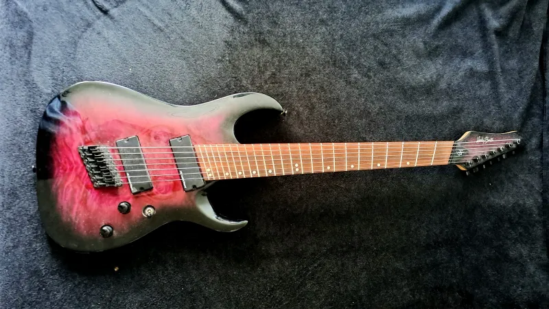 Harley Benton 7 String Multiscale 7-saitige E-Gitarre