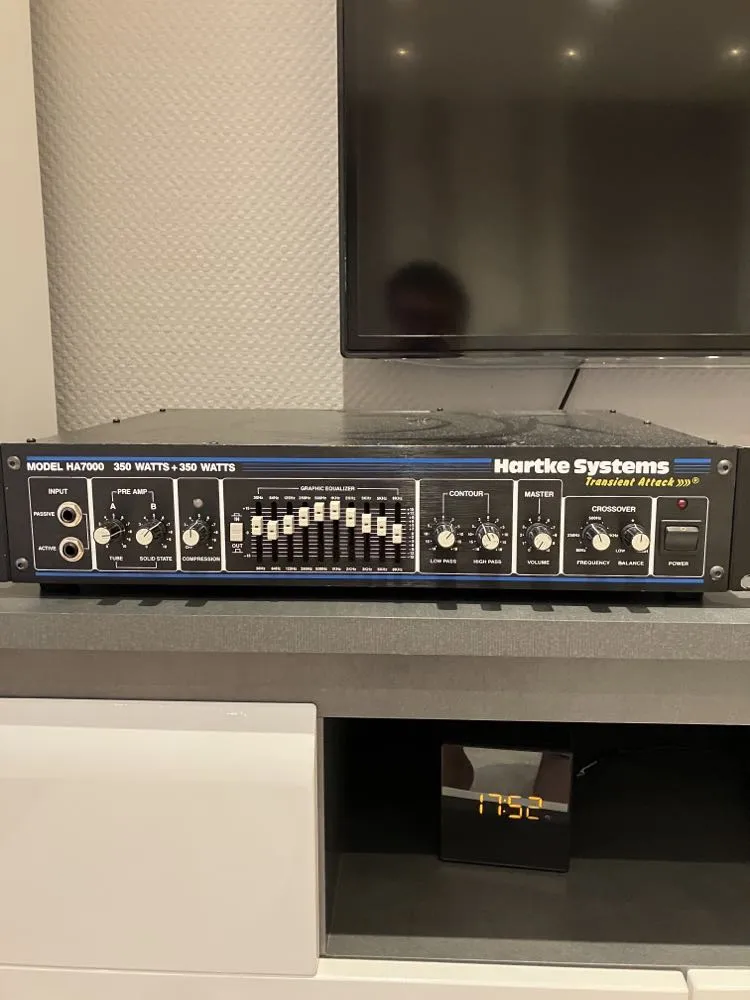 Hartke System Basszuserősítő-fej