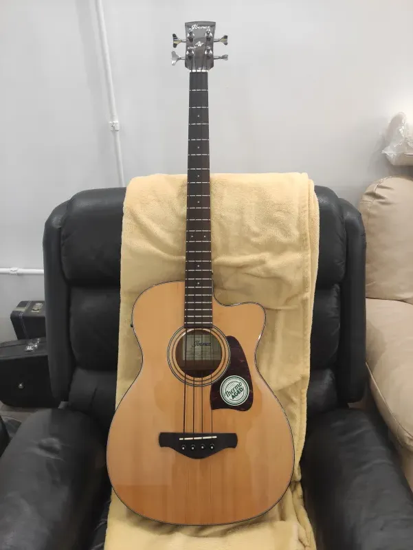Ibanez Avcb9ce Electro-acoustic bass guitar