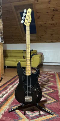 Godin Shifter 4 Classic Bass guitar [March 2, 2025, 11:00 am]
