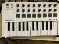 Arturia MiniLab mk2 MIDI klávesnica [February 2, 2025, 3:58 pm]