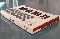 Arturia MiniLab MKII MIDI keyboard [March 2, 2025, 1:45 pm]