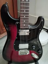 Squier Standard Electric guitar - m814 [March 21, 2025, 7:12 pm]