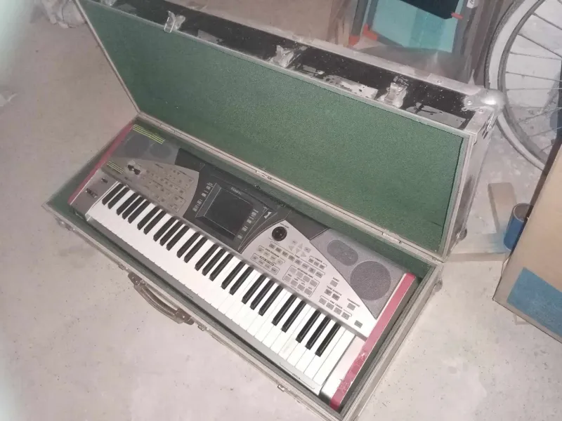-  Synthesizerhülle