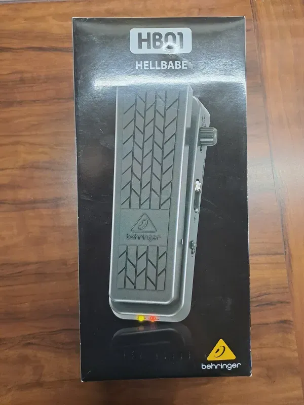 Behringer HB01 Pedal wah