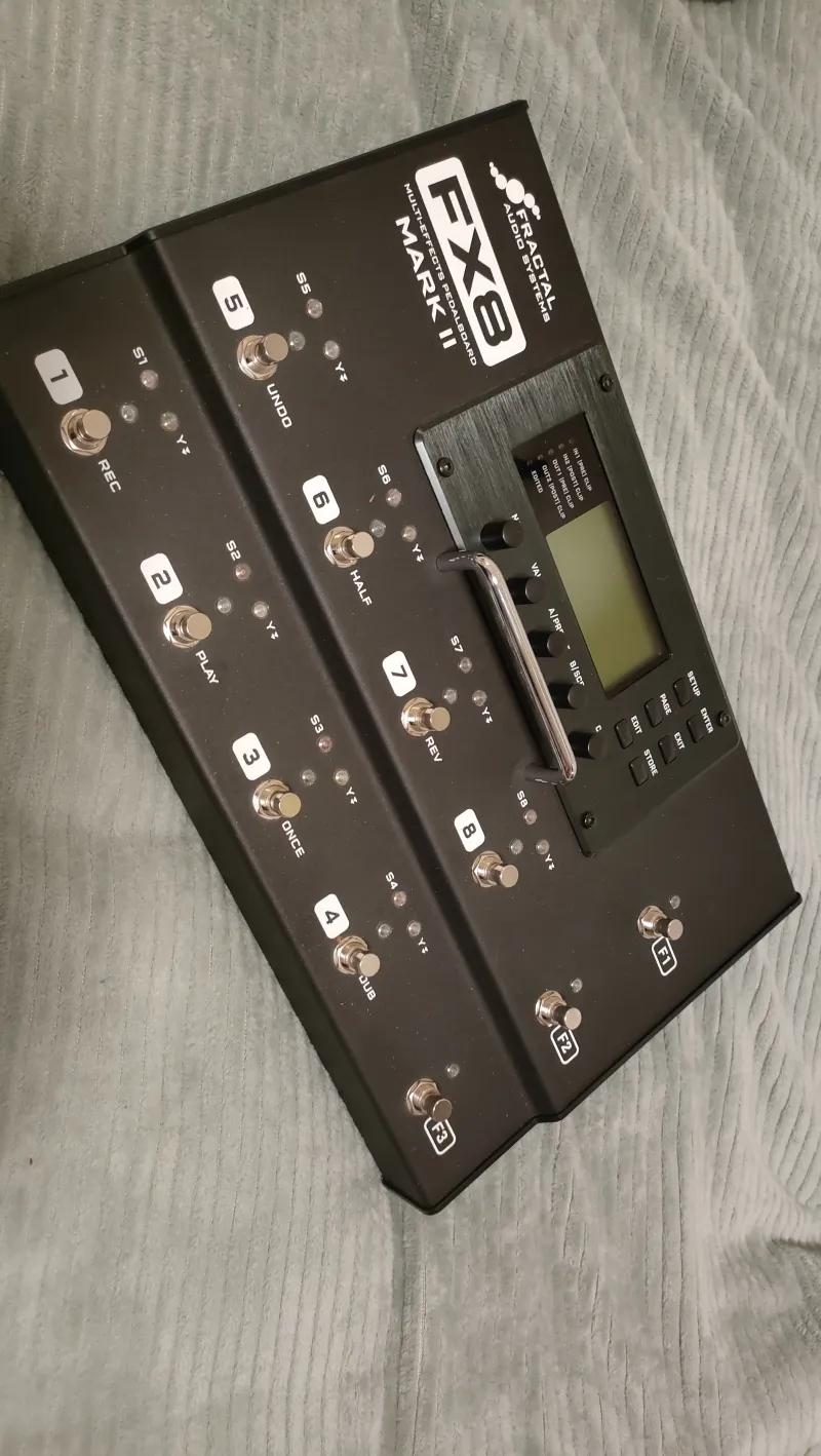 Fractal audio FX8 Mark II Multi-effektový procesor