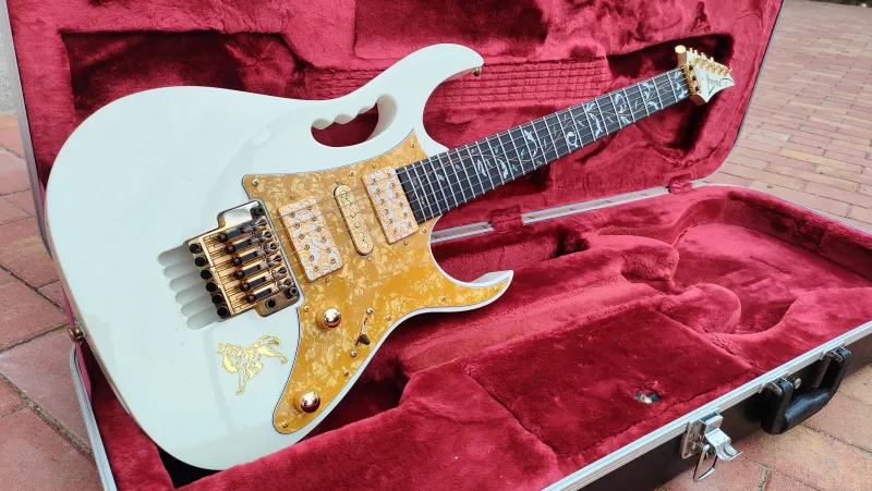 Ibanez JEM7V WH Steve Vai Signature Electric guitar