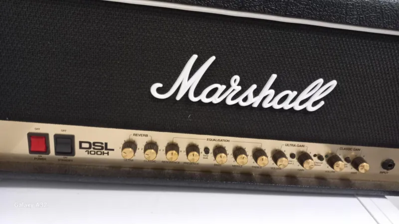 Marshall DSL100H Guitar amplifier