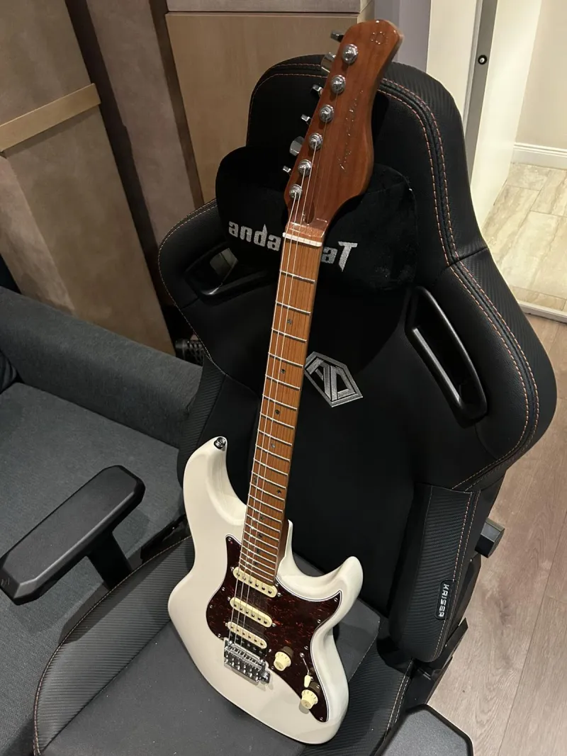 Sire Larry Carlton S7 AWH E-Gitarre
