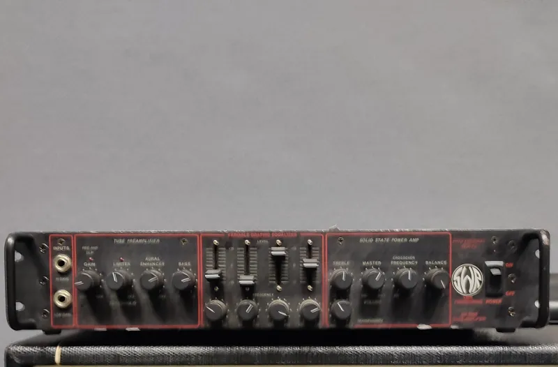 SWR 400 SM Bass amplifier head and cabinet
