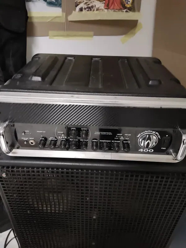 SWR Working pro 400 Bass amplifier head and cabinet