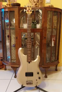 Ibanez RB 820 Roadstar Bass