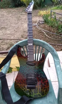 Ez még Made in KOREA !!! Valójában VADONATÚJ, nullperces, 2 évig GARANCIÁLIS ESP LTD Mirage Deluxe `87 - Rainbow Crackle ˝szivárvány˝ színű,csodálatos és egyedi rock-metál balta eladó, kizárólag kp-ért! Éppen [...]