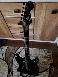 Marina Stratocaster Electric guitar [February 10, 2025, 7:21 pm]