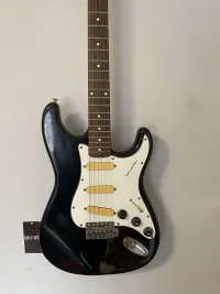 Fenix Young Chang Stratocaster Electric guitar [February 17, 2025, 3:45 pm]