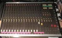 Soundcraft Series 200 Mixing desk - Carly Barret [February 17, 2025, 9:42 am]