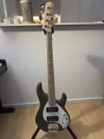 Sterling By Music Man S.U.B. StingRay Ray5HH Olive 5-Saiter Bass-Gitarre - Kun Kristóf [Yesterday, 11:13 pm]