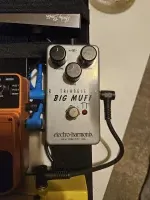 Electro Harmonix Triangle Big Muff Pi Fuzz - leczz [February 23, 2025, 6:43 pm]