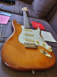 Fender Performer Stratocaster Elektrická gitara - Buddha [March 11, 2025, 1:36 pm]