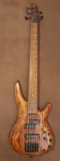 Ibanez SR 655