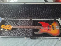 Fender 62RI jazz bass