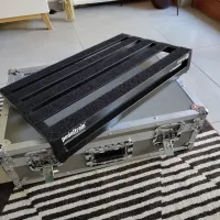 Pedaltrain Novo 24 + hard case Pedal holder - tritter [March 5, 2025, 4:59 pm]