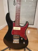 YAMAHA Pacifica 311H