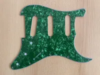 - Stratocaster Pickguard - Tina [March 15, 2025, 7:27 pm]