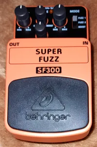 Behringer SF300