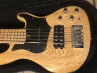 Cort GB75 Bass guitar 5 strings - SUDEGEH [March 14, 2025, 12:50 pm]