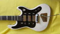 Höfner GALAXY  VINYL 176 E-Gitarre - Sárai László [Today, 12:31 pm]